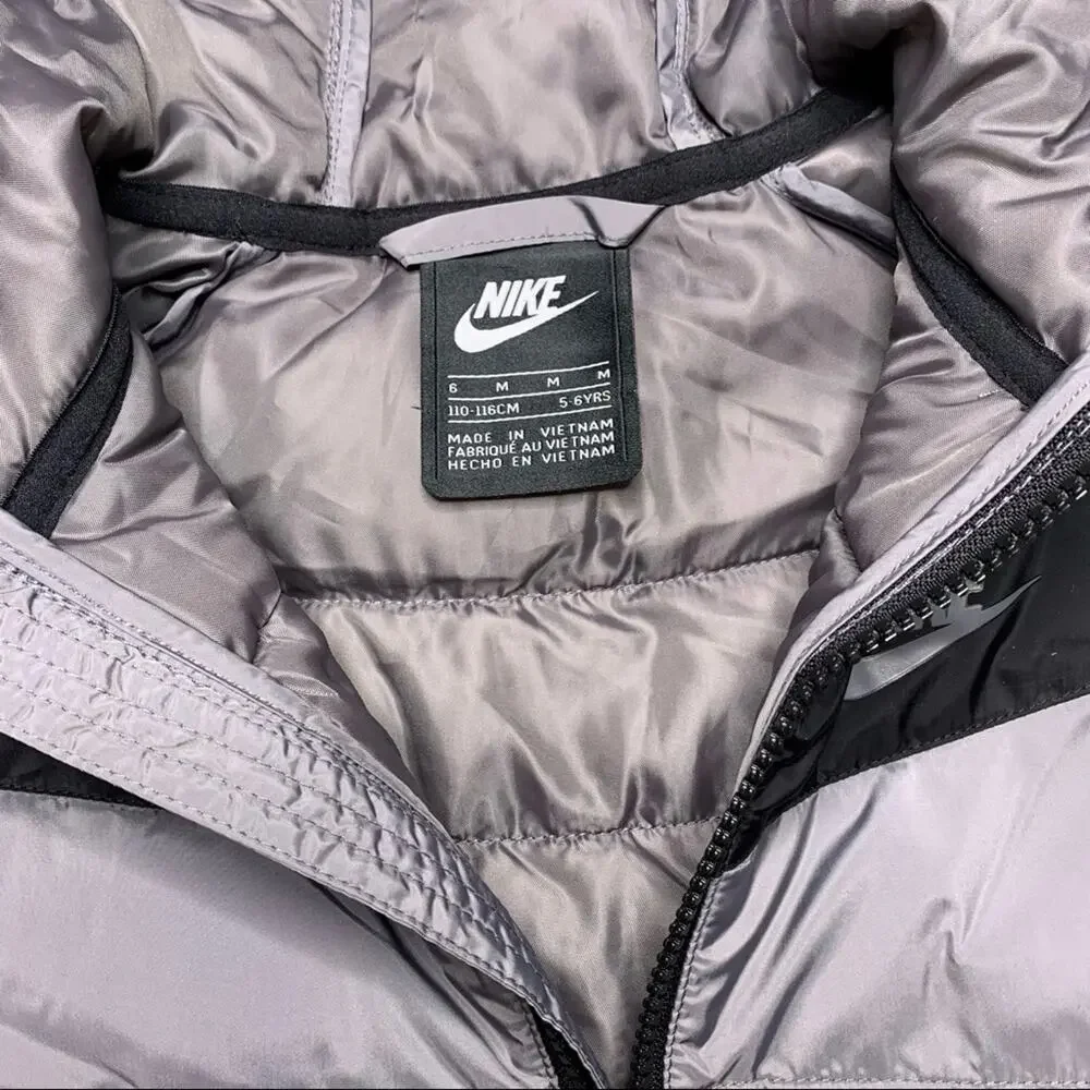 Nike NSW Filled Jacket in Gun Smoke